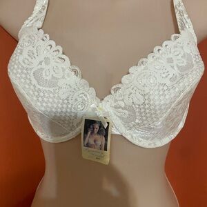 Elegant Lace Underwire white Bra -